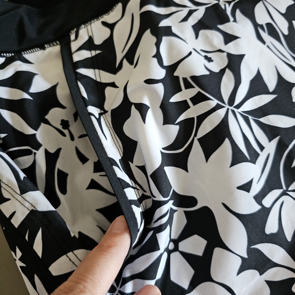 Lands End Swim Skirt Skort Size 16 - Picture 5 of 9